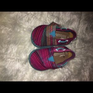 Kids TOMS, multi colored.